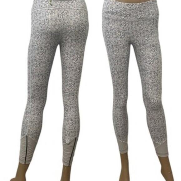Lululemon Pace Queen Petite Fleur Silver Spoon tight 4 small P3 9030 - Picture 1 of 15